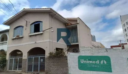 SOBRADO GEMINADO COM 3 QUARTOS À VENDA EM POUSO ALEGRE – ENTRADA INDIVIDUAL