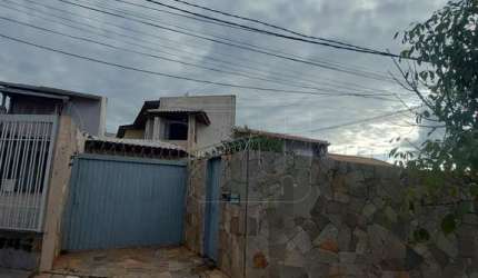 Sobrado em Banzato - Marília, SP