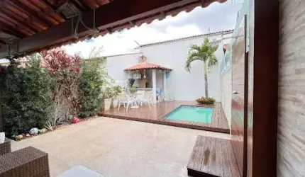 Casa com 03 Quartos à Venda em Itaipu - Niterói/RJ