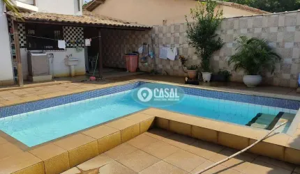 Casa com 04 Quartos à Venda, 200 m² em Itaipu - Niterói/RJ!