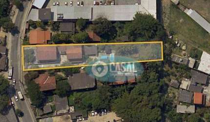 Terreno Comercial com 1.885 m² na Av. Principal de Várzea das Moças, próximo de todo o comércio.