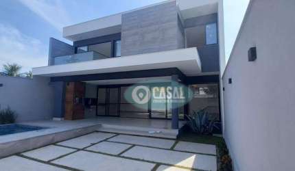 Casa em Camboinhas com 03 Quartos Sendo 03 Suítes com Piscina e Churrasqueira!