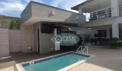 Casa em Condomínio com 05 Quartos, sendo 04 Suítes com Closet!!!