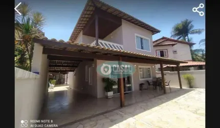 Casa em Condomínio com 04 Quartos em Itaipu com Piscina e Churrasqueira!