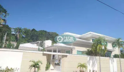 Casa em Piratininga com 04 Quartos, Piscina e Churrasqueira!