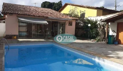 Casa Linear em Pendotiba com 03 Quartos, Piscina e Churrasqueira.