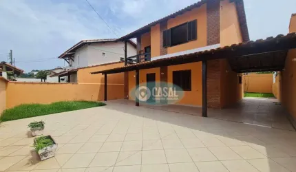 Casa com 03 Quartos em Itaipu, Pertinho do Mercado Maravista.