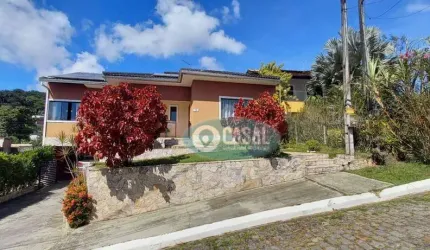 Casa em Condomínio com 03 Quartos com Piscina e Churrasqueira em Várzea das Moças!