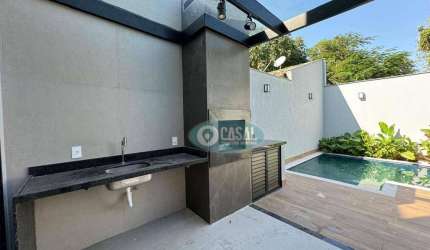 Casa em Piratininga com 03 Quartos, Piscina e Churrasqueira.