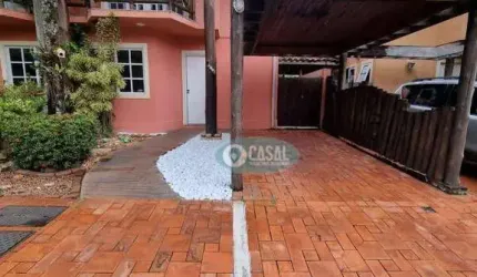 Casa em Condomínio com 03 Quartos à Venda em Camboinhas!