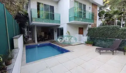 Casa em Condomínio com 03 Quartos sendo 03 Suítes à Venda.