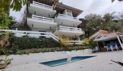 Casa com 04 Quartos à Venda em Itaipu