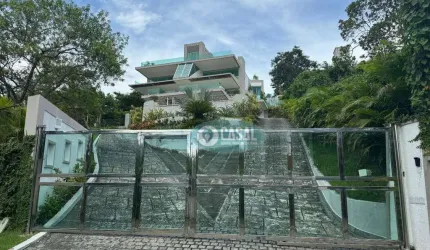 Casa em Condomínio com 05 Quartos, Piscina, Sauna, Churrasqueira e Linda Vista da Lagoa de Piratininga