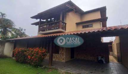Casa com 03 Quartos em Piratininga, com Piscina, Sauna e Churrasqueira.