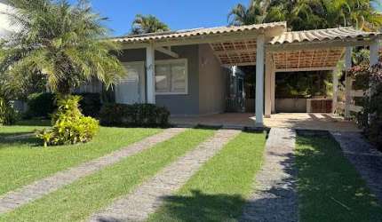 Casa Linear com 04 Quartos, Piscina e Churrasqueira - Várzea das Moças - Niterói/RJ.