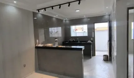 Vendo casa maravilhosa dentro de condomínio na praia de Unamar em Cabo Frio.