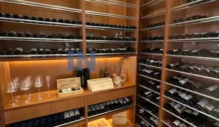 Casa altíssimo padrão a venda mobiliada no cond. Brisas do Lago, com 5 suites, closet, adega, cinema, bar, escritório, piso aquecido, em Jundiaí SP.