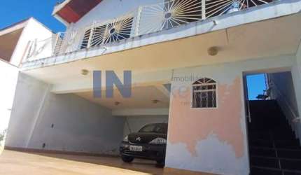 Imperdível oportunidade de adquirir casa de 2 quartos na Vila M Genoveva, Jundiaí-SP - 168m², 2 salas, 2 banheiros e 4 vagas!