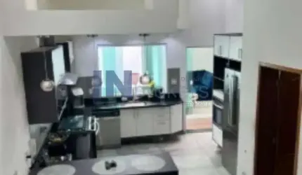 Imperdível: Casa à venda em Jundiaí-SP, Jardim Pacaembu, 4 quartos, 2 suítes, 2 salas, 4 banheiros, 4 vagas, 350m².