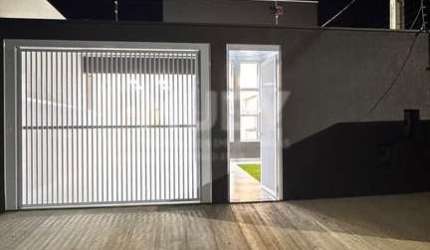 Casa térrea à venda, com 3 dorms sendo 1 suíte, em terreno de 150m² na cidade de Indaiatuba SP