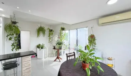 Espaço, Conforto e Vista: Linda Cobertura Reformada com Terraço Gourmet!
