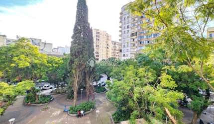Apartamento no Centro, com sacada