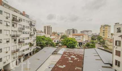 Apartamento 2 Dormitórios com Closet, Vaga Coberta e Sol da Manhã – Excelente Localização!