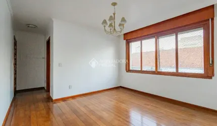 Apartamento Amplo e Ensolarado com 2 Dormitórios e Vaga Coberta no Bairro Floresta!