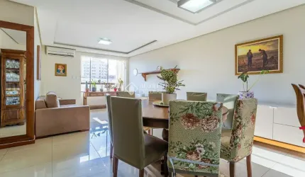 Apartamento Reformado e Semi Mobiliado com 2 Dormitórios + Escritório e Vaga – Próximo à Sogipa