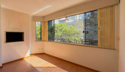 Apartamento 2 Dormitórios com Suíte, Churrasqueira e 2 Vagas em Excelente Localização!
