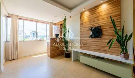 Apartamento Mobiliado e Decorado na Cidade Baixa – 2 Dormitórios, Suíte e 2 Vagas!
