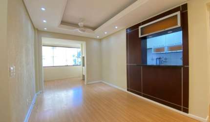 Apartamento com 2 Dormitórios, Suíte e 2 Vagas – Condomínio Completo e Localização Privilegiada!