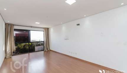 Apartamento com 2 Dormitórios, Suíte e 2 Vagas no Cristo Redentor – Amplo e Bem Localizado!