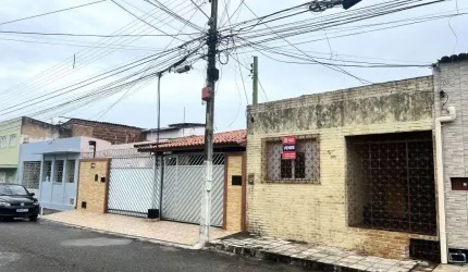 Residência à venda no bairro do Alecrim, com 3 dormitórios, 135 m²  - Natal/RN - CA0498