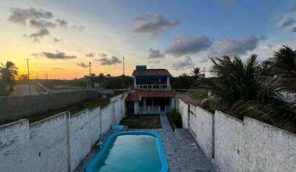 Casa à Beira-Mar em Tabatinga: Próximo à Lagoa de Arituba - 3 dormitórios à venda, 210 m² - Nísia Floresta/RN - CA0503