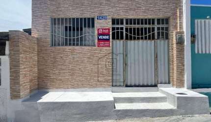 Encantadora Casa Recém-Reformada à Venda em Lagoa Seca - 4 dormitórios, 100 m² - Natal/RN - CA0513