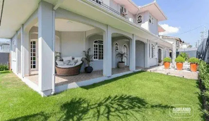 Casa com 4 dormitórios para alugar, 370 m² por R$ 14.826,71/mês - Jardim Atlântico - Florianópolis/SC