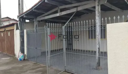 Casa de Esquina à venda na Av. Ouro Fino - Bosque dos Eucaliptos - Excelente para ponto comercial