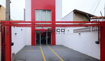 Ponto comercial sobrado / Jardim Satélite / 240 m² de área útil / Excelente localização / São José dos Campos.
