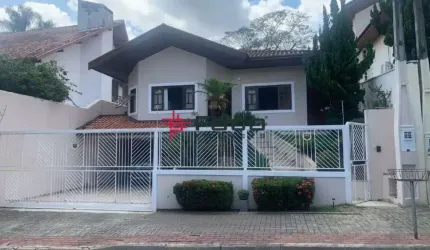 Casa à Venda com 4 Dormitórios, 198m² - R$1.500.000 - Jd. Esplanada