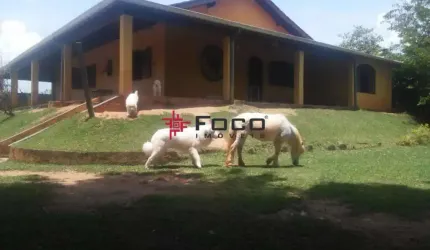 Chácara 3 quartos 1 suíte à venda no Zona Rural