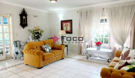 Casa / Altos da Serra I / Urbanova / 03 Quartos / 320m² / São José dos Campos