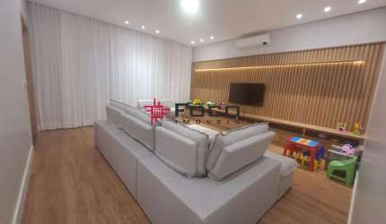 Casa/Vista Verde/ 03 Dormitórios sendo 02 suítes/250m²/ São José dos Campos