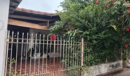 Casa térrea de uso misto - Vila Betânia - 04 dormitórios - 192m² - São José dos Campos