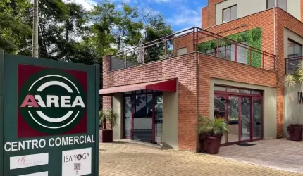 Loja &amp;quot;A&amp;quot; - Centro Comercial ÁAREA (176,88m²) - OPORTUNIDADE!