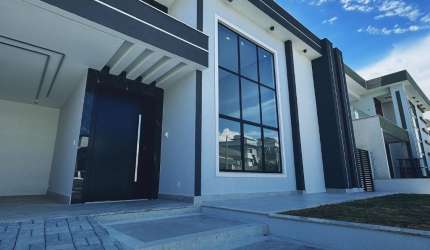 CASA VALE DOS CRISTAIS 5 EM MACAÉ-RJ