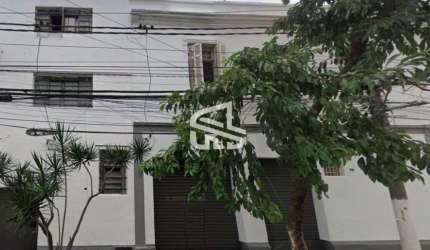 Imovel com amplo espaco para seu negocio , bem localizado no bairro do Bras com parte superior contendo 12 salas prontas para escritorio