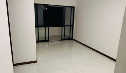 Apartamento à venda Rio Vermelho 2/4 com suíte