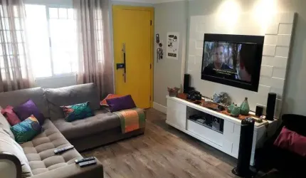 Linda Casa, Próxima a mercado, escola, Faculdade, mobiliada, 2 suíte, 2 vagas de garagem, 115m2,