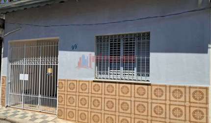 Casa com 4 quartos, Centro, Jacareí - R$ 370 mil, Cod: 7802
